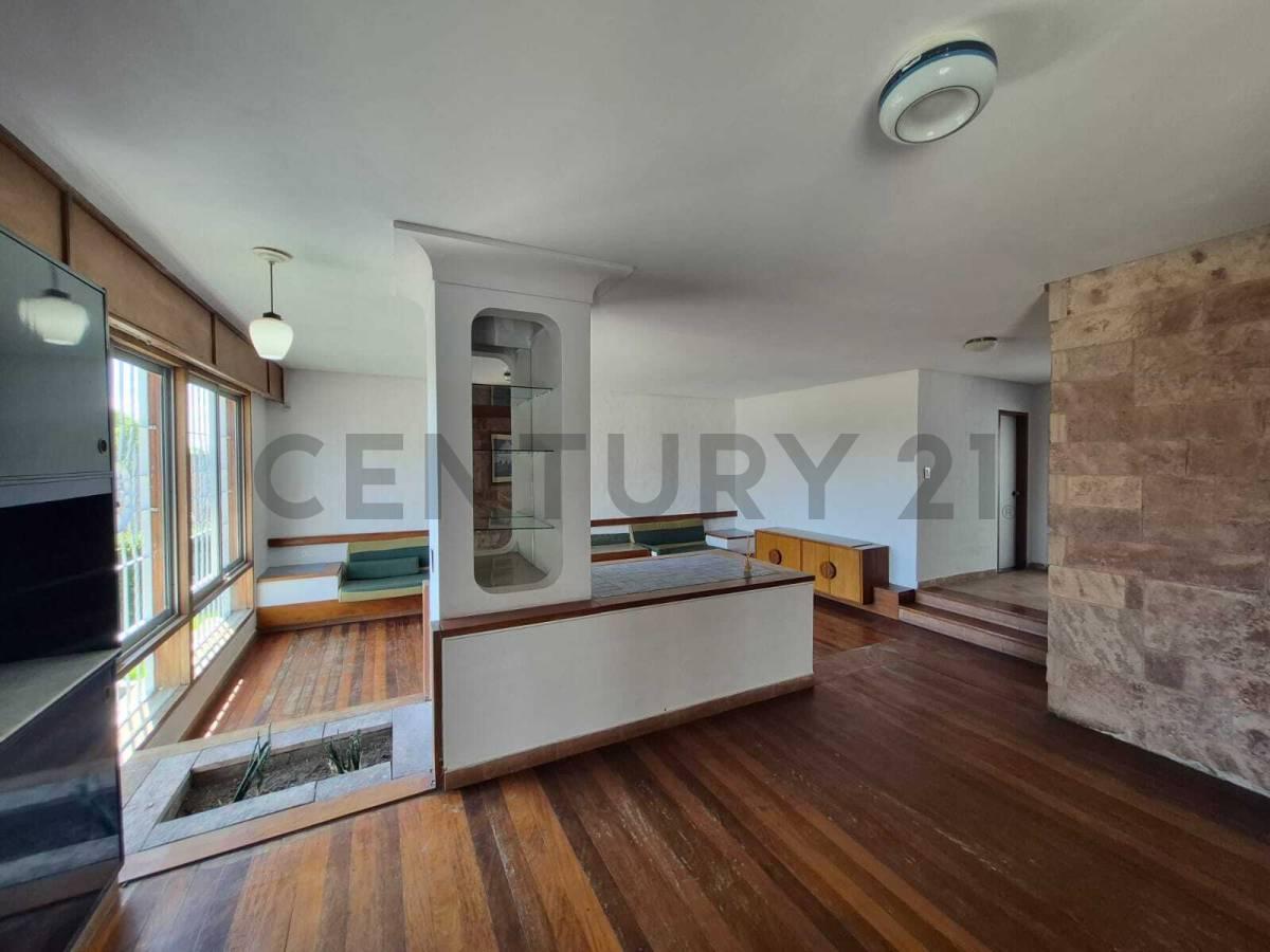 CASA CON PILETA APTA CRÉDITO - Escritura y planos — foto 1