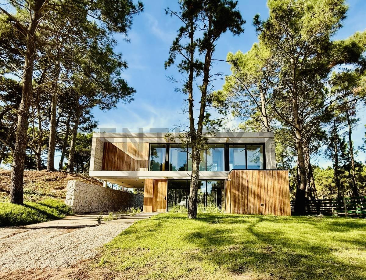 CASA VENTA BARRIO PIONEROS 4 AMBIENTES CON PILETA PINAMAR — foto 1