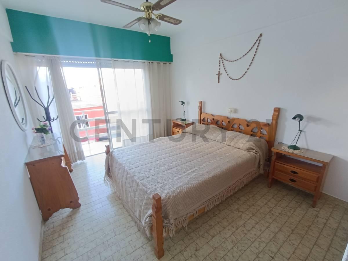 Venta departamento tipo dúplex 2 ambientes a 2 cuadras del mar Santa Teresita — foto 1