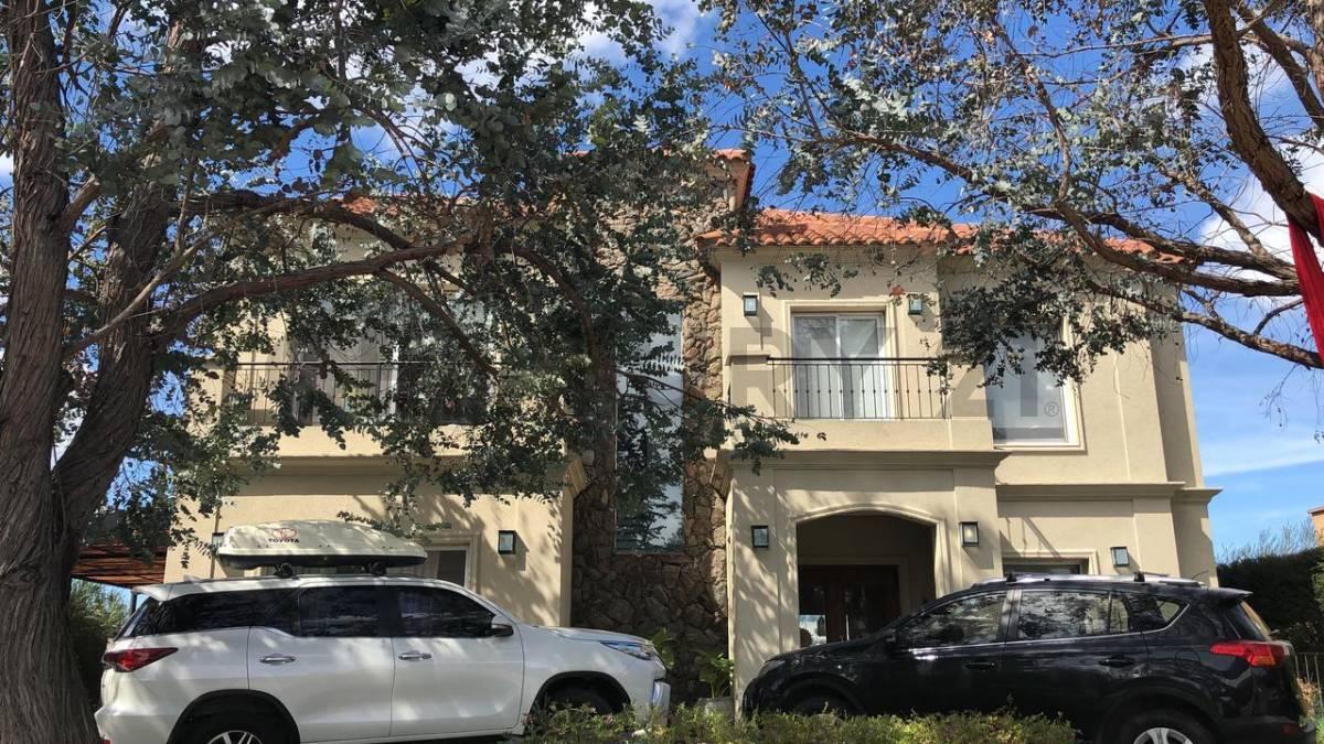 ALQUILER CASA EN BARRIO SAN MARCO - VILLANUEVA — foto 1