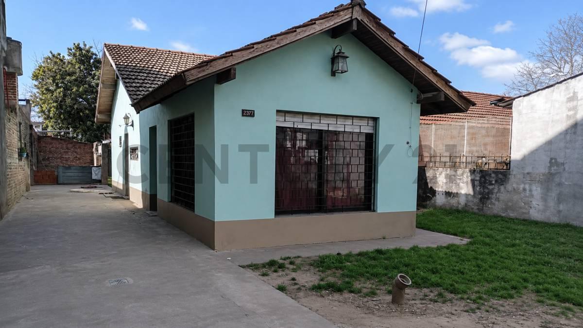 CASA 4 AMBIENTES VENTA BENAVIDEZ JARDIN PARRILLA - APTA CREDITO — foto 1