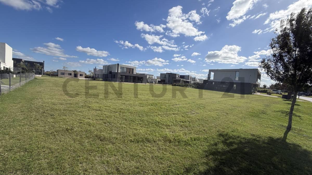 LOTE EN VENTA DE 602,49 m² - PUERTOS DEL LAGO- BARRIO RIBERAS — foto 1