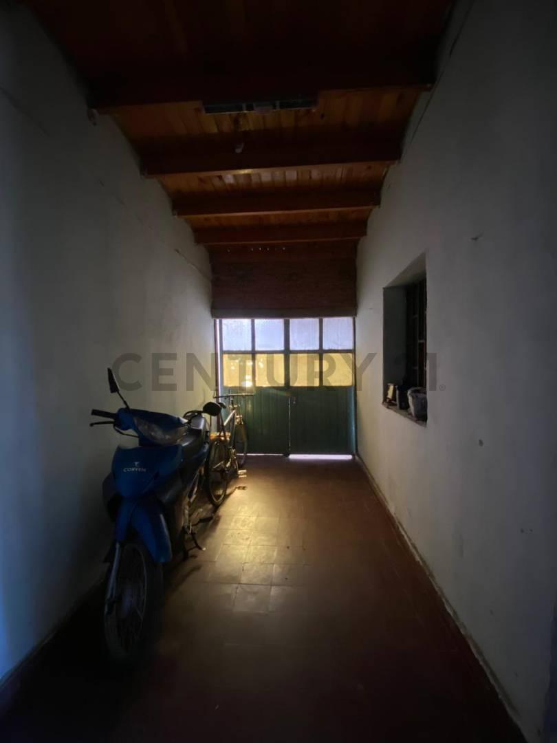 Casa mixta en muy buenas condiciones — foto 1
