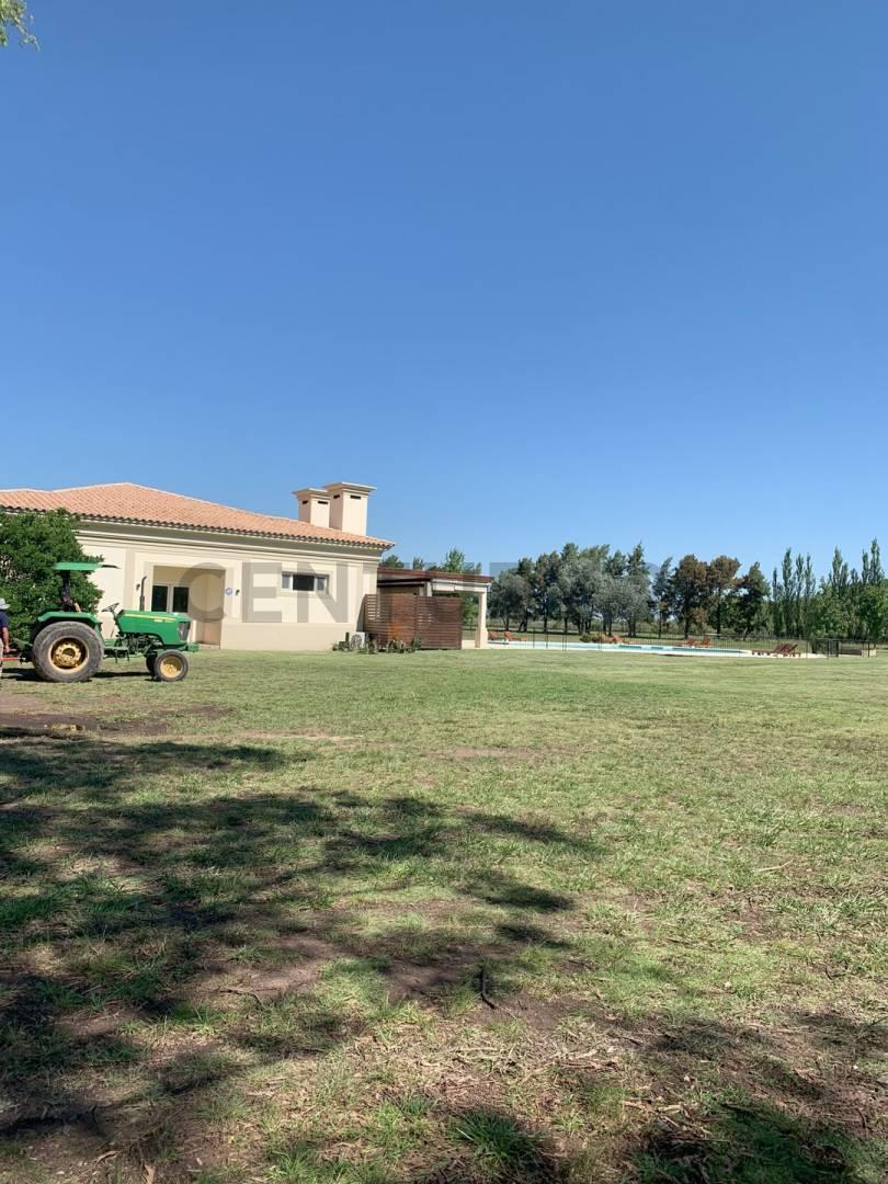 Lote 1116 m² en Pinares Golf & CC | Capilla del Señor| Gran Superficie y Seguridad — foto 1