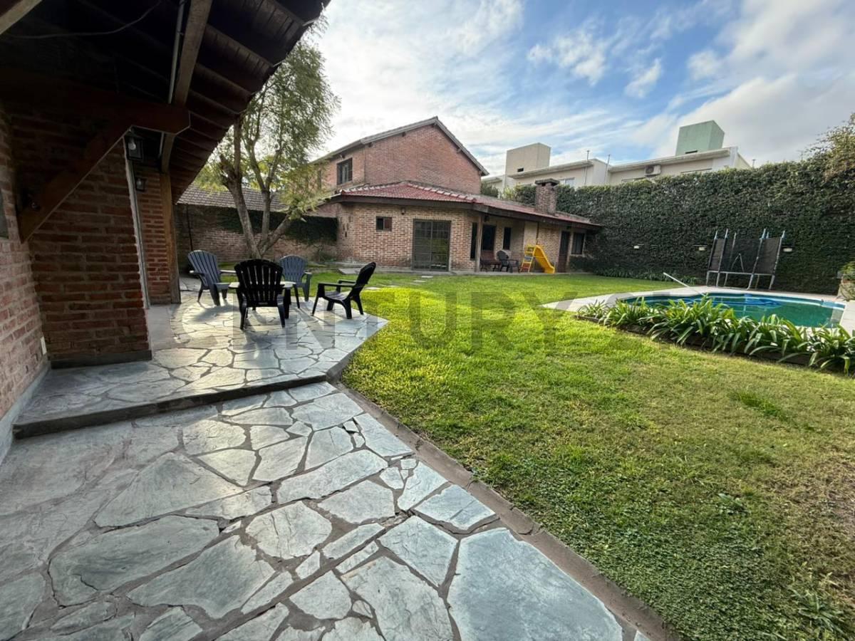 Venta casa Bella Vista 4 amb Apto Credito distribuida en una planta con Jardin y piscina — foto 1