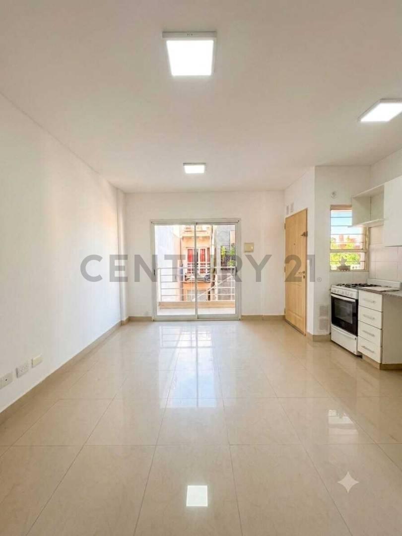 VENTA/PERMUTA DEPTO 2 AMB. CASEROS CENTRO — foto 1