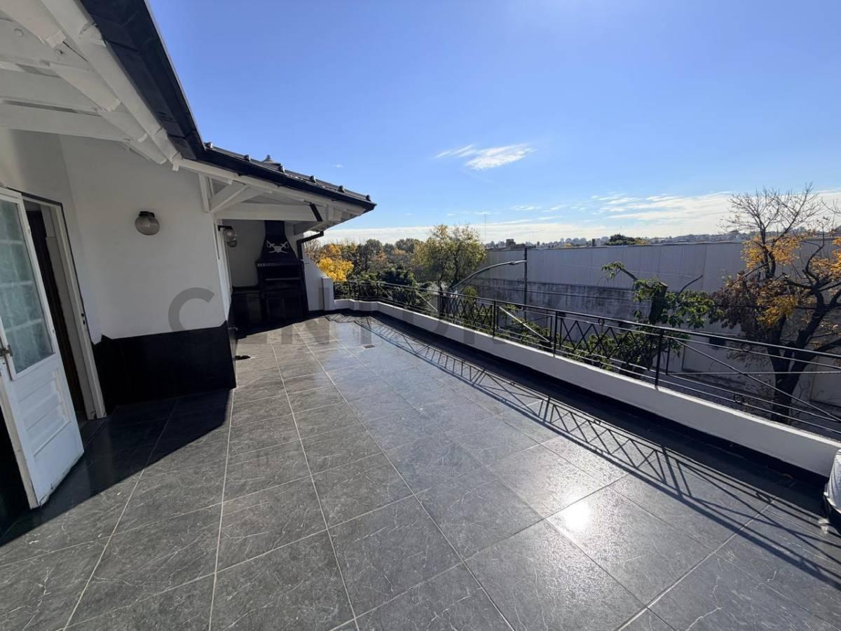 PH con Terraza + Parrilla, Excelente Estado — foto 1