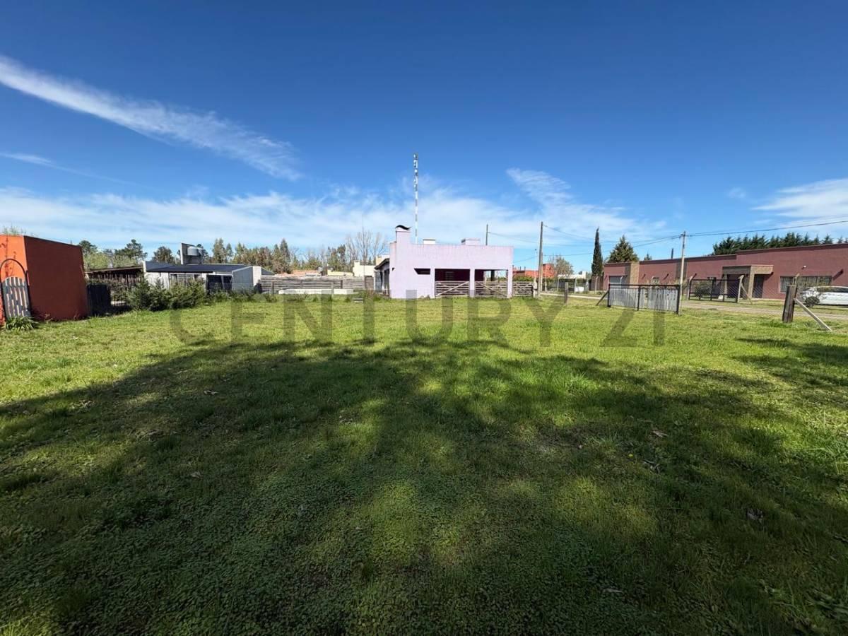 Venta lote de 647,50 m² en Los Potreritos, San Miguel del Monte, con doble frente — foto 1