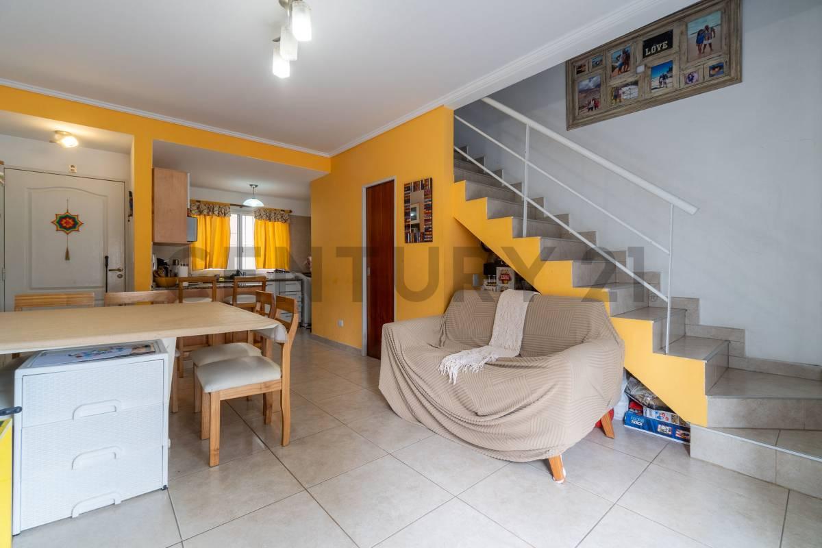 Venta Depto tipo Dúplex 3 Ambientes con Balcón y Cochera Cubierta - Santos Lugares — foto 1