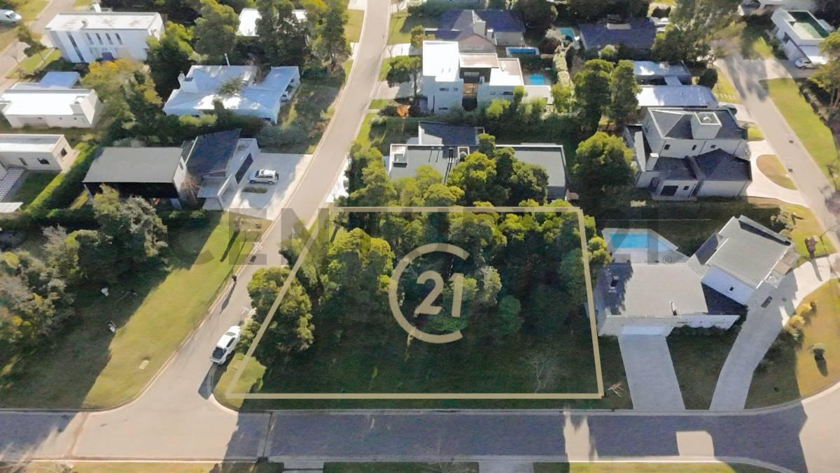 Venta de Lote de 920m² - Barrio Privado Las Prunas, Mar del Plata. — foto 1