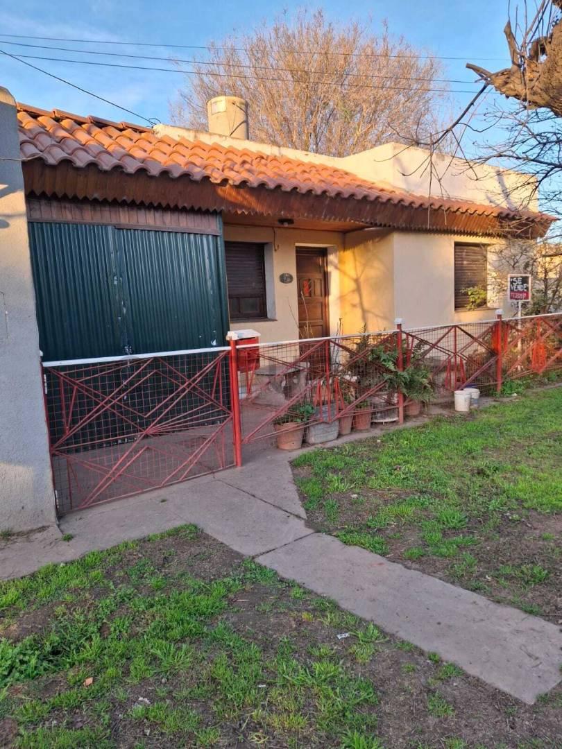 CASA EN VENTA CON GRAN POTENCIAL — foto 1