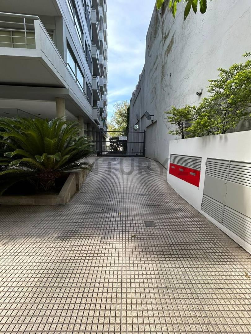 VENTA, COCHERA, PALERMO, EDIFICIO DE CATEGORIA — foto 1