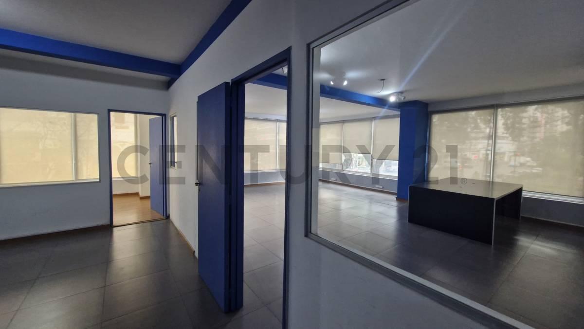 Alquiler de Oficina con entrada independiente, Villa General MITRE. — foto 1