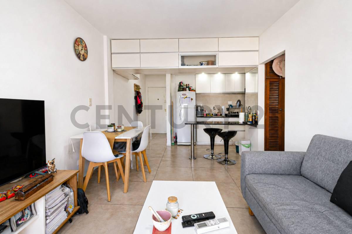 VENTA DEPARTAMENTO TRES AMBIENTES LINIERS — foto 1