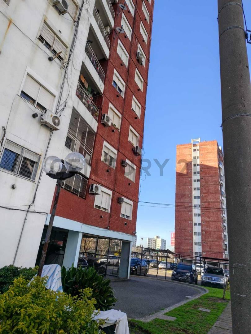 Departamento 3 ambientes en venta — Villa Celina — foto 1