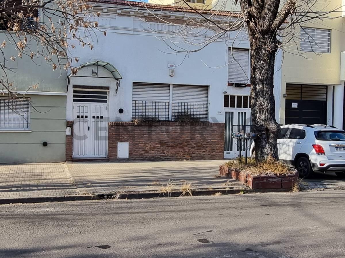 Casa en La Plata para construcción de edificio (UC2) — foto 1
