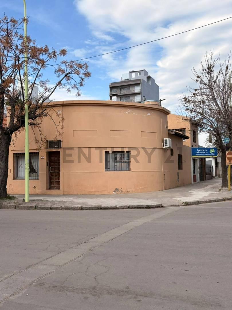 Casa + local comercial — foto 1