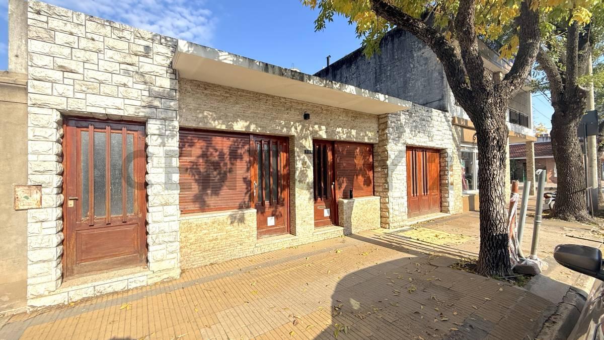 Casa 3 dormitorios. Potencial Comercial y Residencial. Centro Venado Tuerto — foto 1