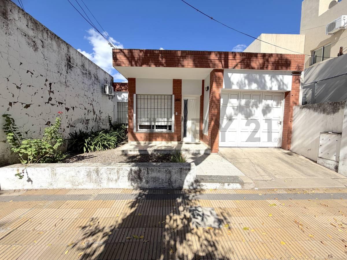 ⏳ Oportunidad en zona céntrica de Venado Tuerto - Casa tradicional — foto 1