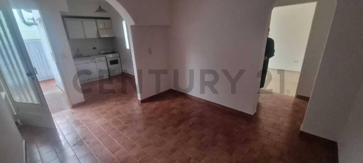VENTA PH 2 AMBIENTES CON TERRAZA Y BALCON EN VILLA URQUIZA — foto 1