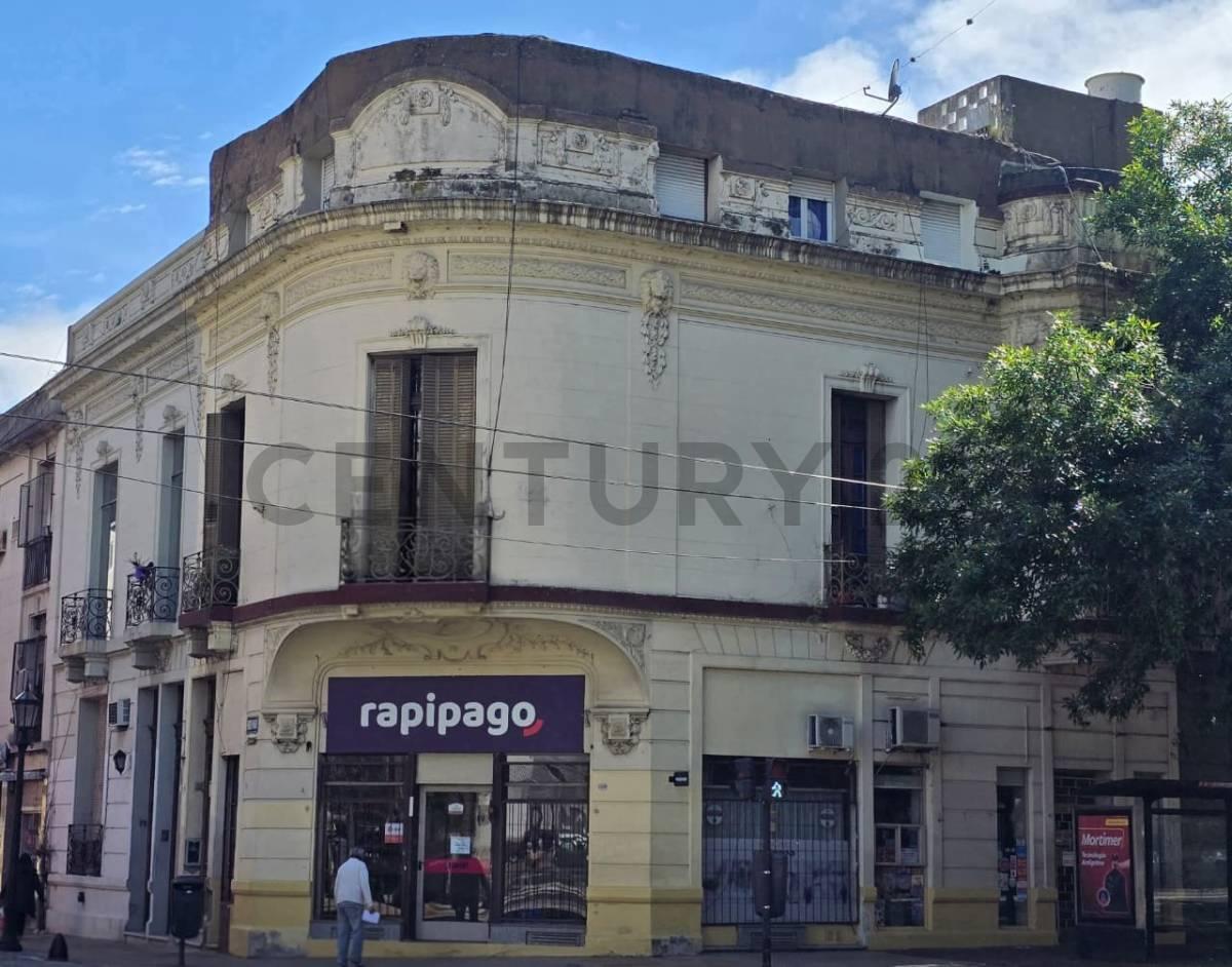 Venta Hotel con Renta y Locales Comerciales en San Telmo, Excelente Ubicación — foto 1