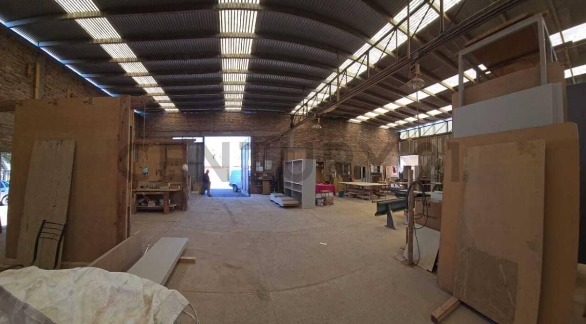 Galpón en venta en Parque Industrial Las Heras con terreno de 2.000 m² y vivienda — foto 1