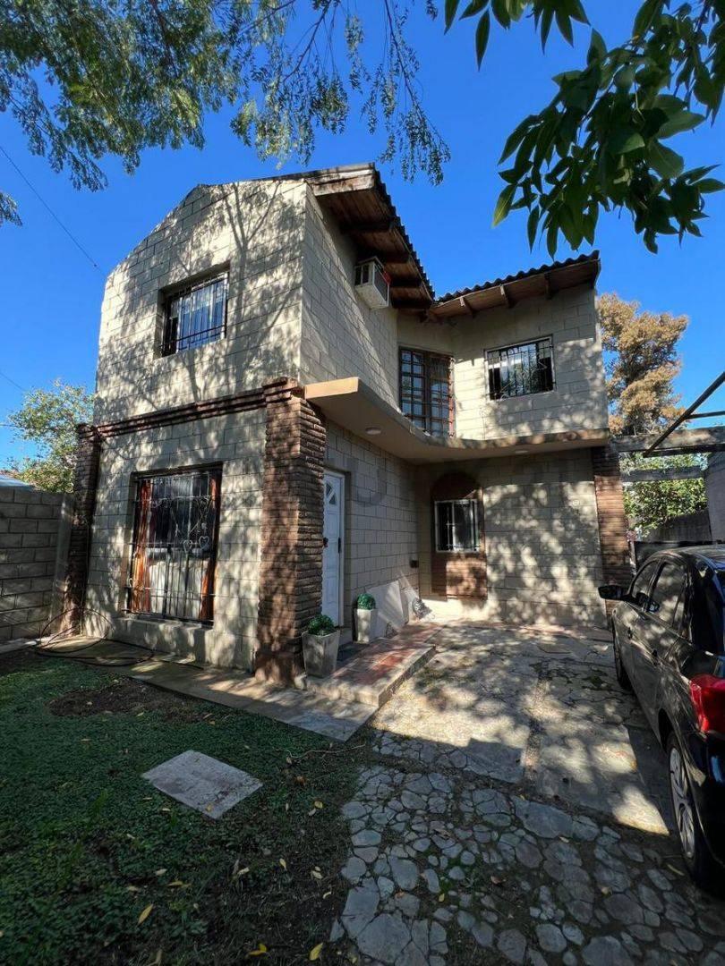 Casa en venta en Villa Udaondo. BAJO DE PRECIO — foto 1