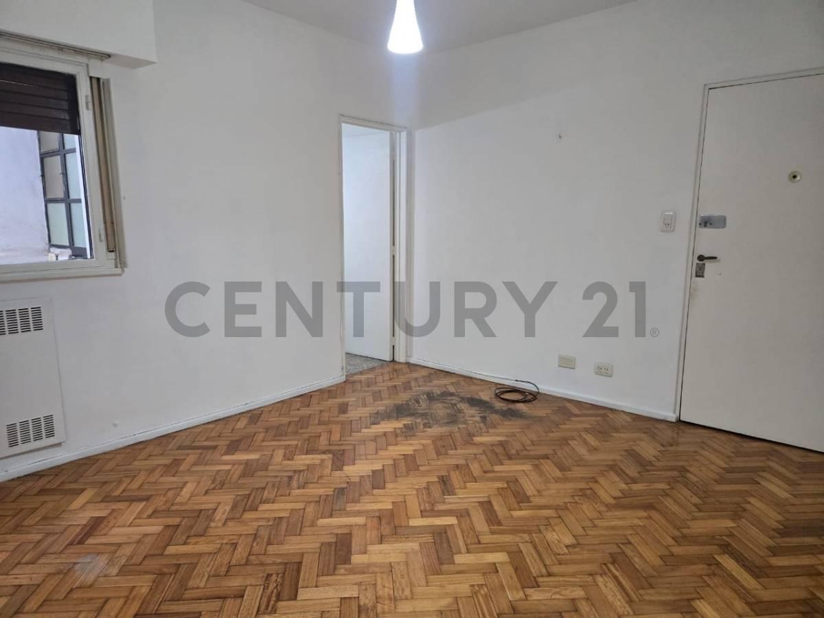 Venta Departamento de Dos Ambientes en Recoleta! — foto 1