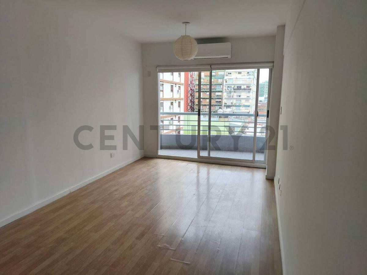 ALQUILER VILLA URQUIZA 2 AMBIENTES CON COCHERA FIJA — foto 1