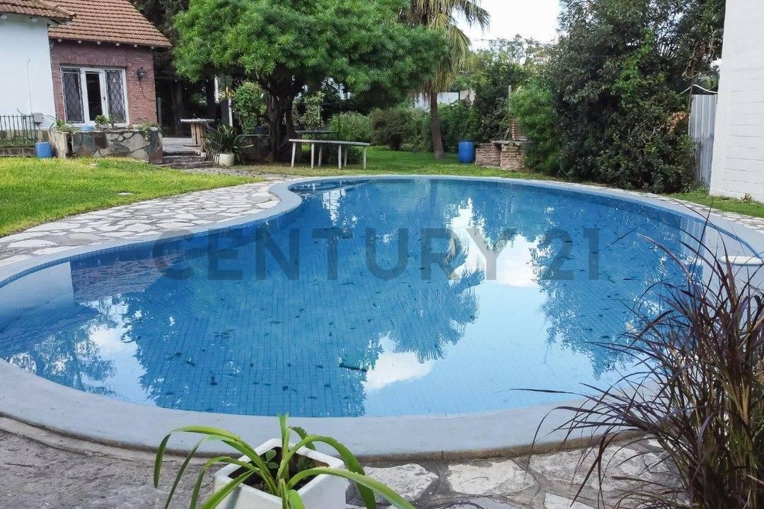 VENTA Casa 4 amb c/ dpto 2 amb y Pileta - Permuta — foto 1