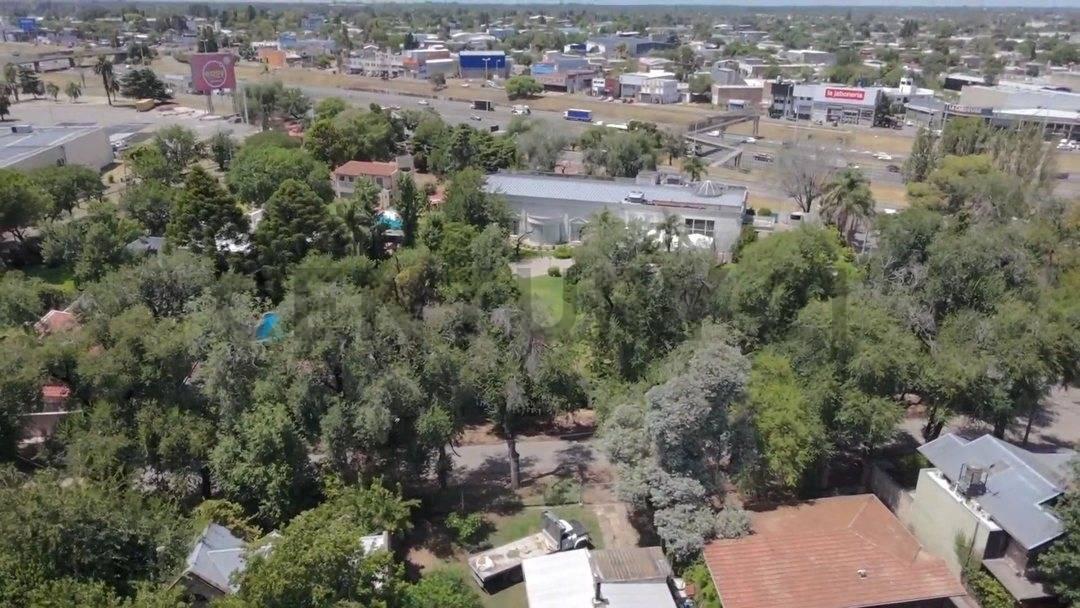 Lote de 1354m2 en Leloir — foto 1