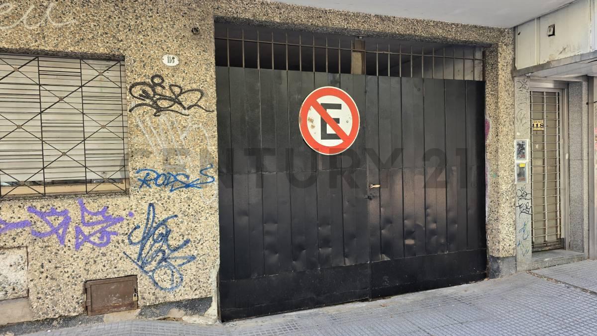 GRAN OPORTUNIDAD VENTA COCHERA CENTRO RAMOS MEJÍA!! — foto 1