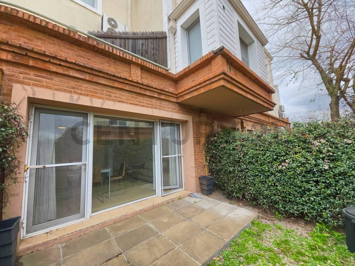 Se Vende Departamento 2 ambientes PB con Patio en barrio cerrado Amueblado — foto 1