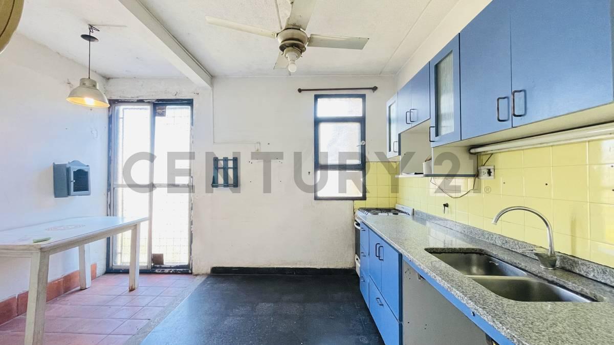 Departamento de 4 Ambientes en Venta en Nueva Pompeya con Balcón - Barrio Espora — foto 1
