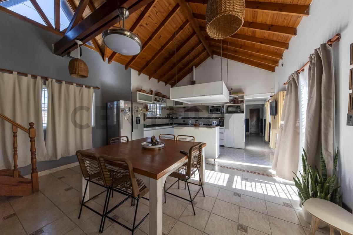 Casa 4 ambientes con locales + monoambiente APTA CREDITO en Muñiz — foto 1