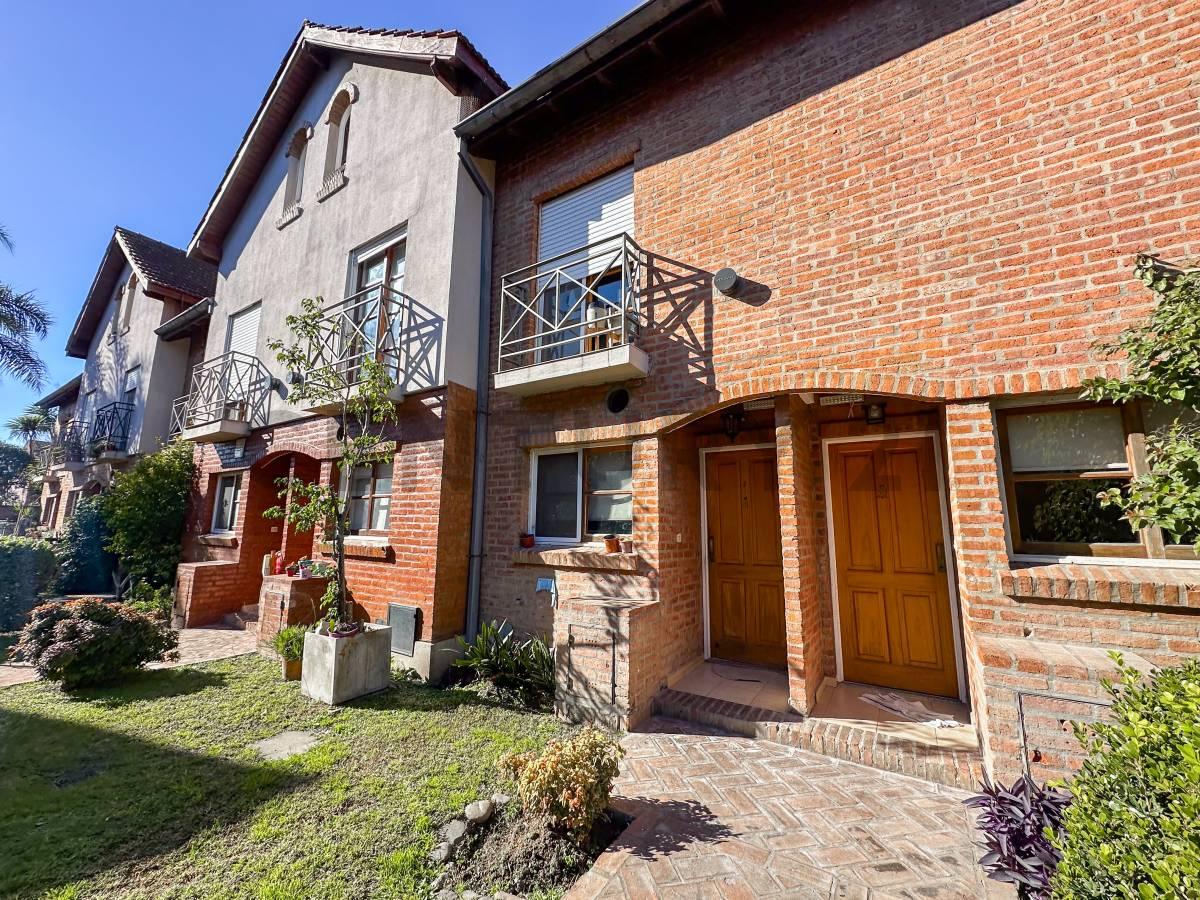 VENTA DE TRÍPLEX DE 4 AMBIENTES EN COMPLEJO CERRADO DE MUÑIZ | APTO CRÉDITO — foto 1