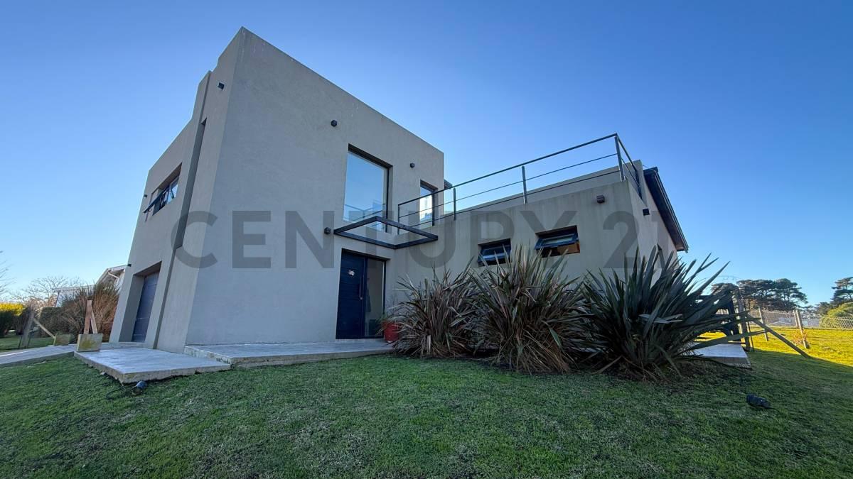 VENTA CASA 4 AMBIENTES BARRANCAS DE SAN BENITO — foto 1