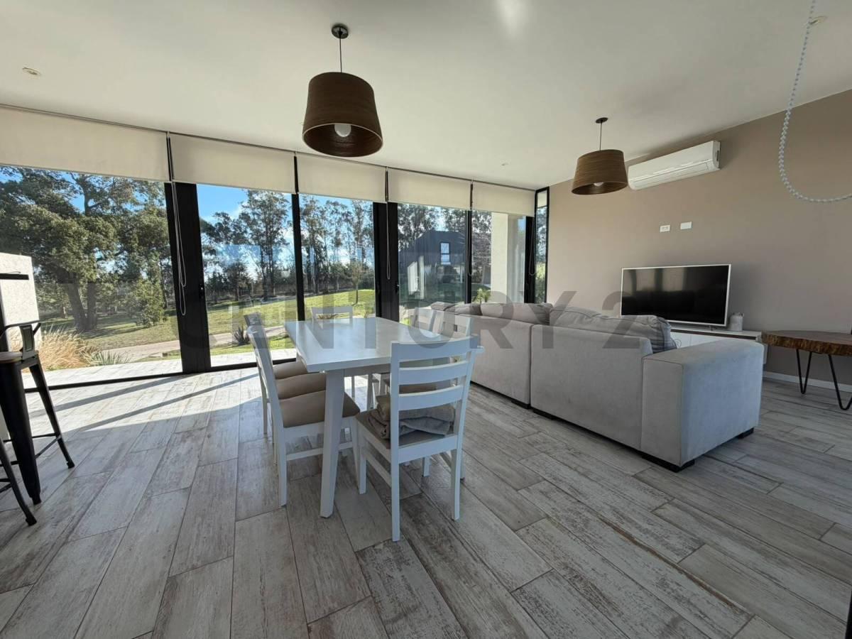 VENTA CASA 4 AMBIENTES BARRANCAS DE SAN BENITO — foto 1