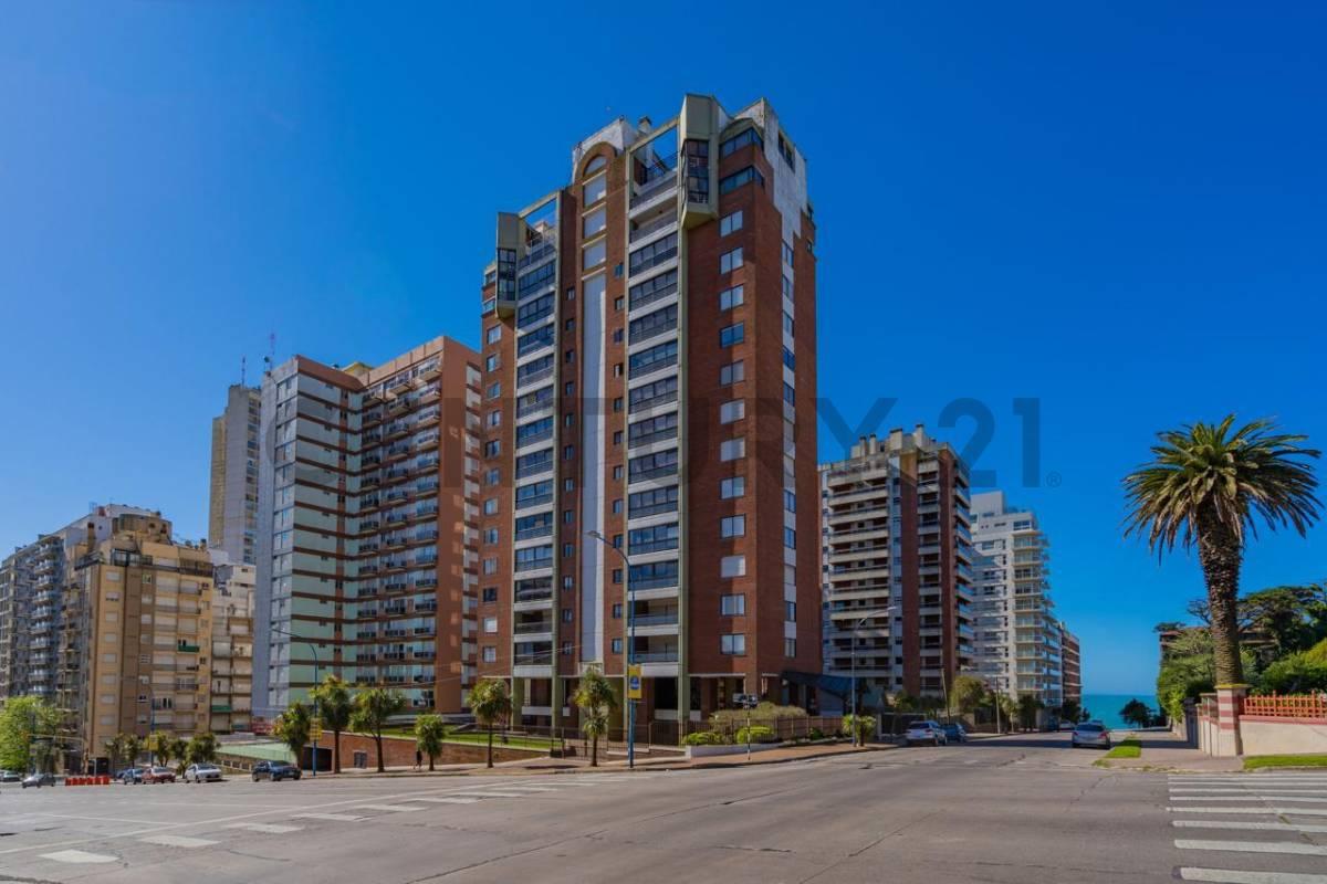 TRÍPLEX CON VISTA PANORÁMICA AL MAR | STELLA MARIS — foto 1