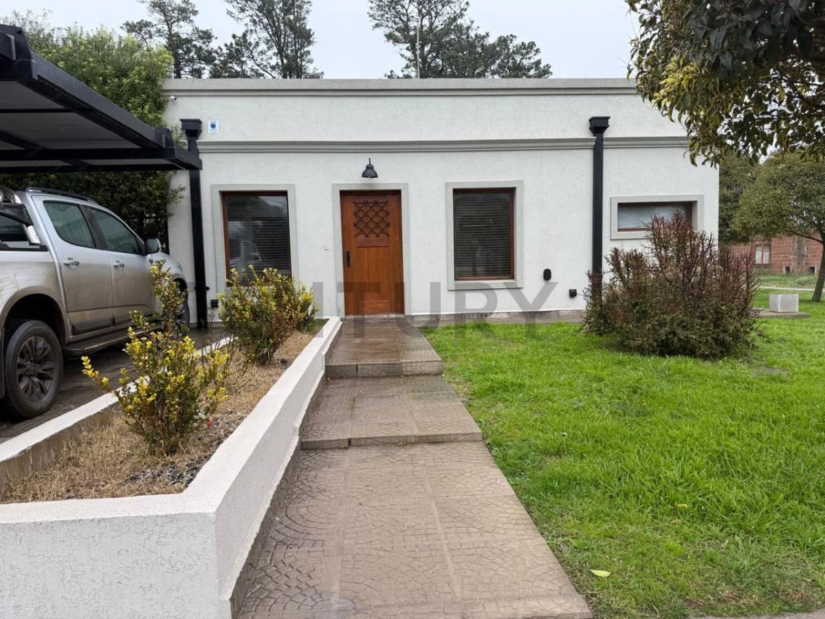 Venta casa 4 ambientes con quincho en Balcarce — foto 1