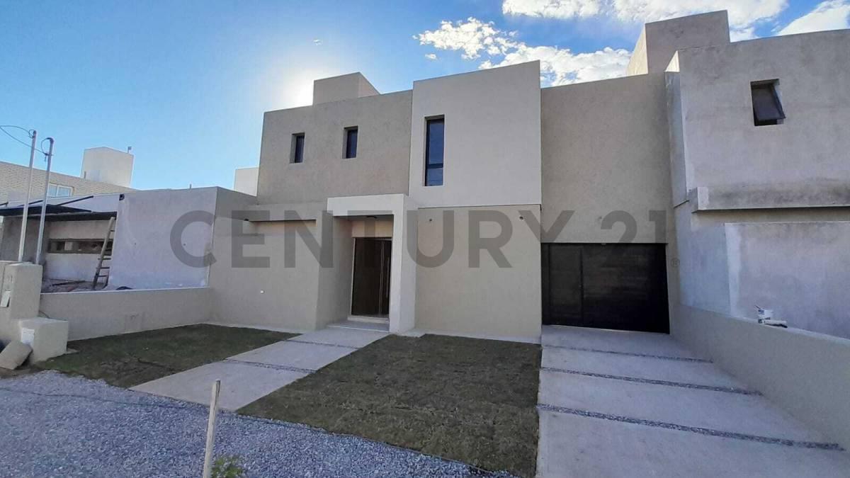 Venta Casa 3 Dormitorios Rincones de Manantiales — foto 1