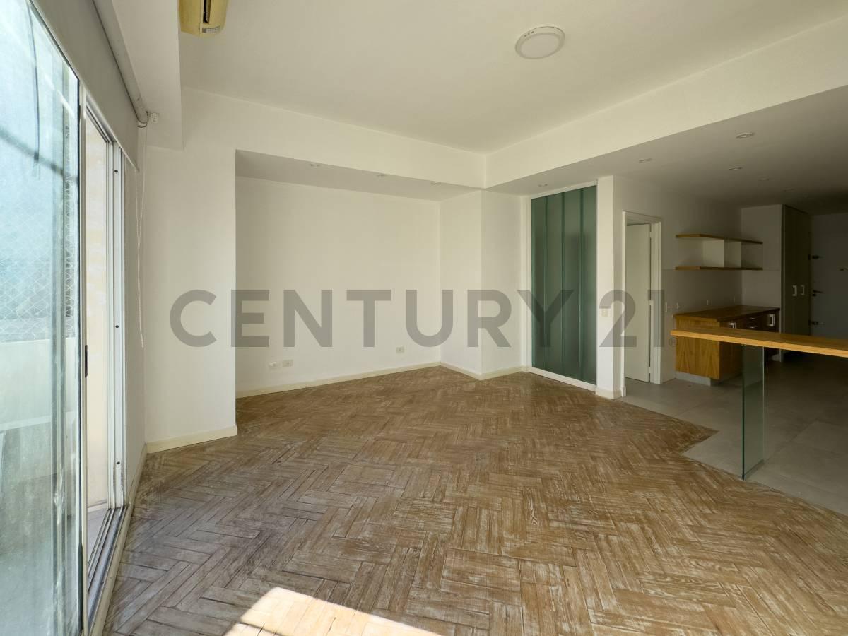 Depto 3 ambientes con dos baños completos y balcón en piso alto al contrafrente en Recoleta — foto 1