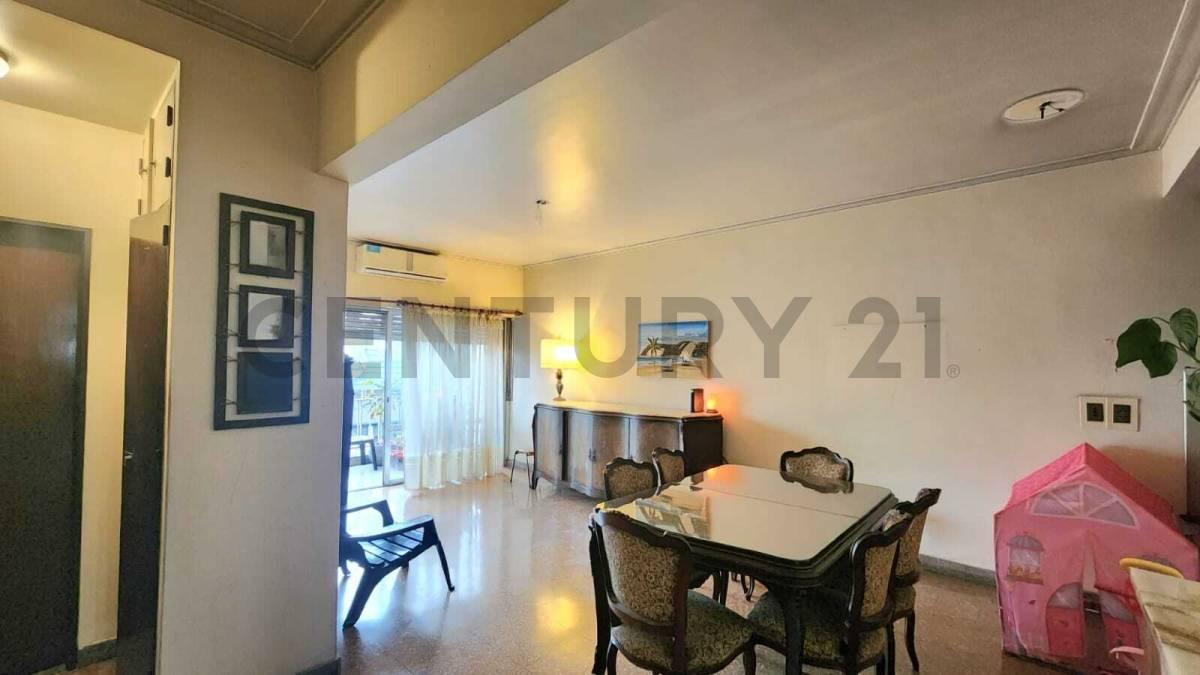 VENTA PISO DE 4AMB. EN FLORESTA — foto 1