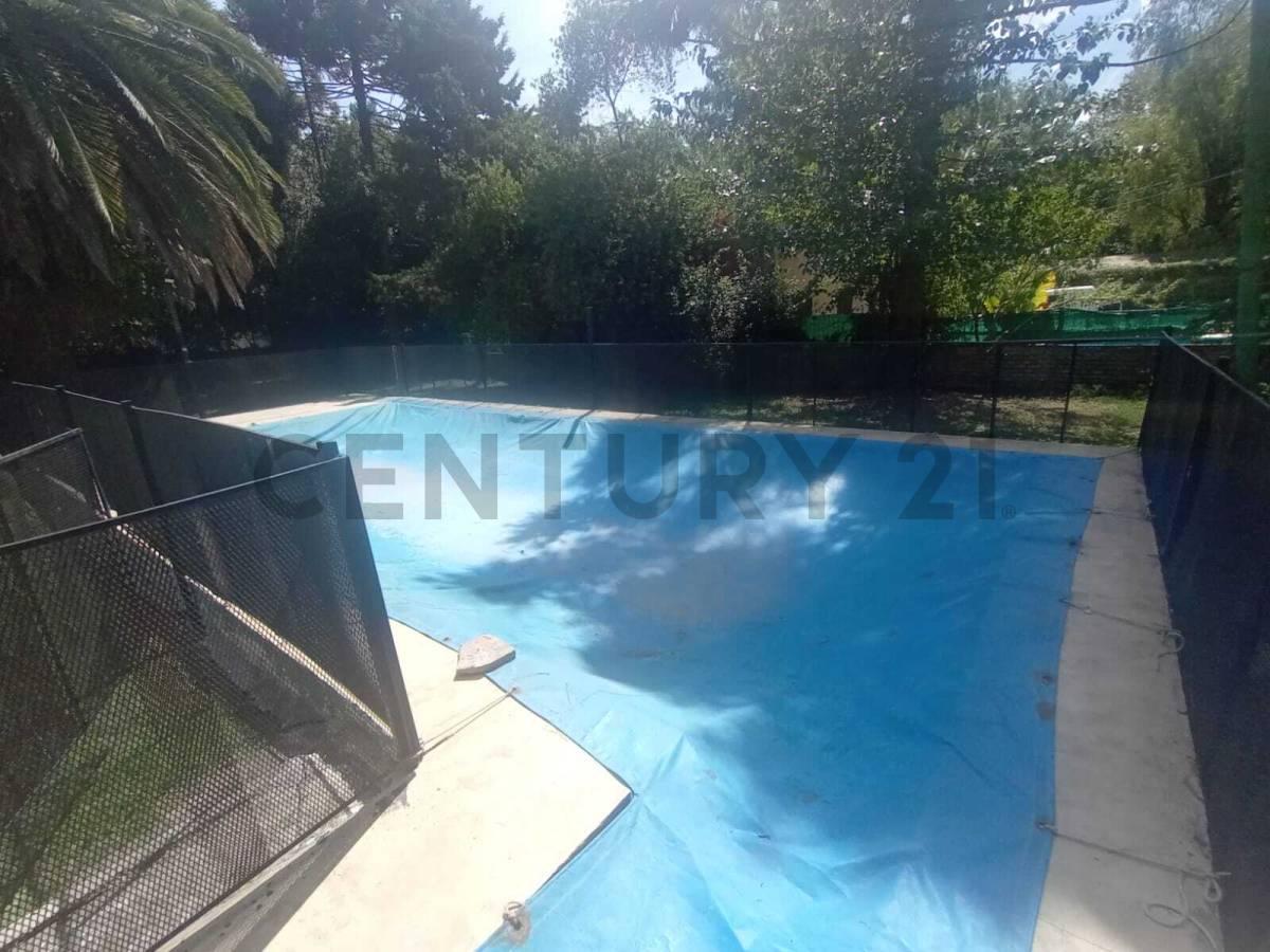 Venta 2 Lotes con dos casas ,quincho nuevo y pileta en General Rodriguez — foto 1