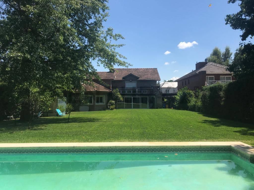 Casa a la venta en Pilar — foto 1