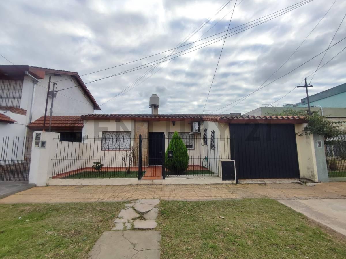 VENTA CASA 4 AMBIENTES MORENO PILETA QUINCHO — foto 1