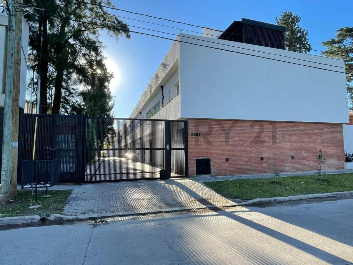 VENTA Triplex 4 ambientes a estrenar en Parque Leloir — foto 1