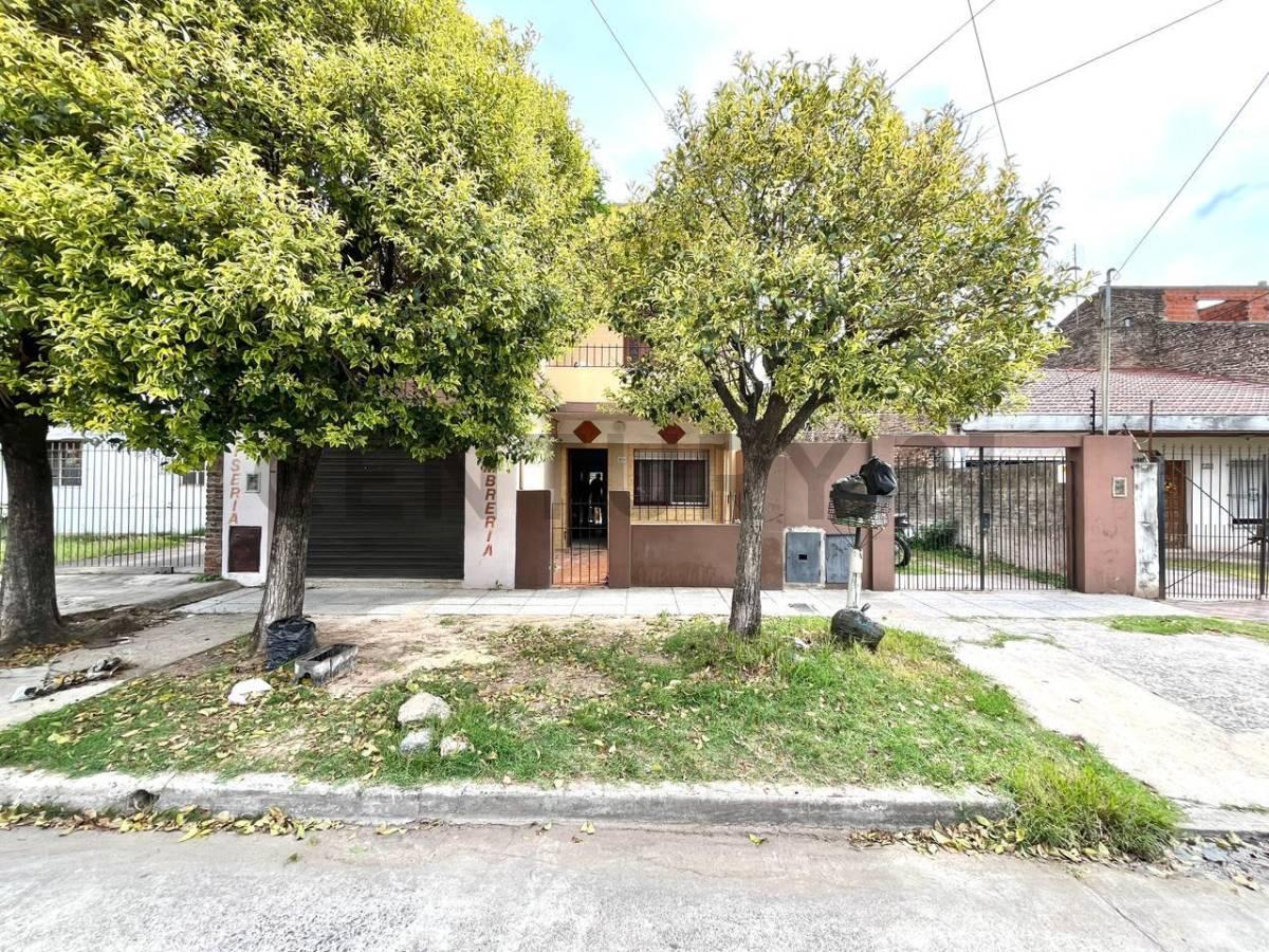 VENTA DE CASA MULTIFAMILIAR MAS LOCAL ,JOSE LEON SUAREZ — foto 1