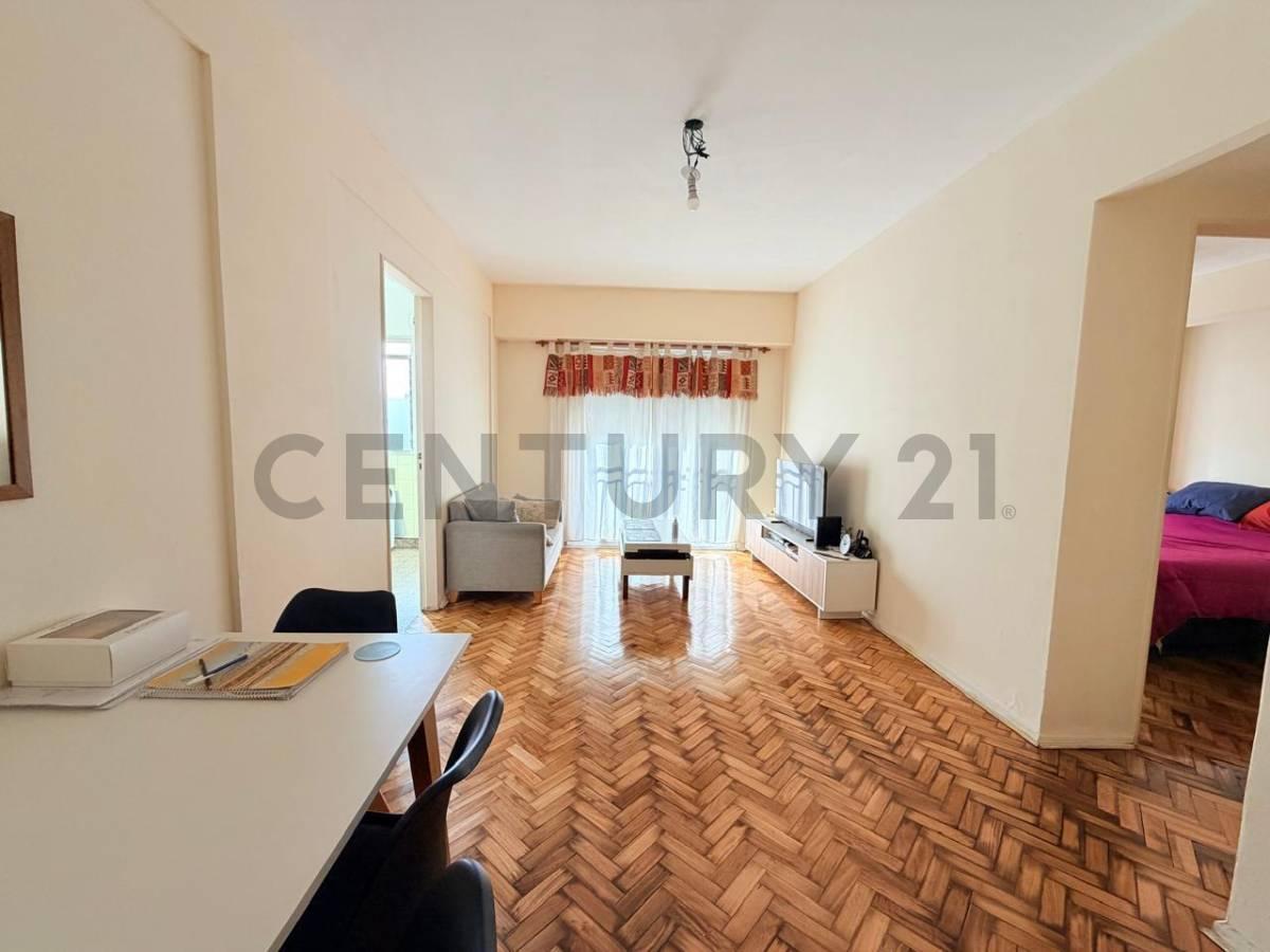 VENTA DEPARTAMENTO 2 AMBIENTES LINIERS COCHERA — foto 1