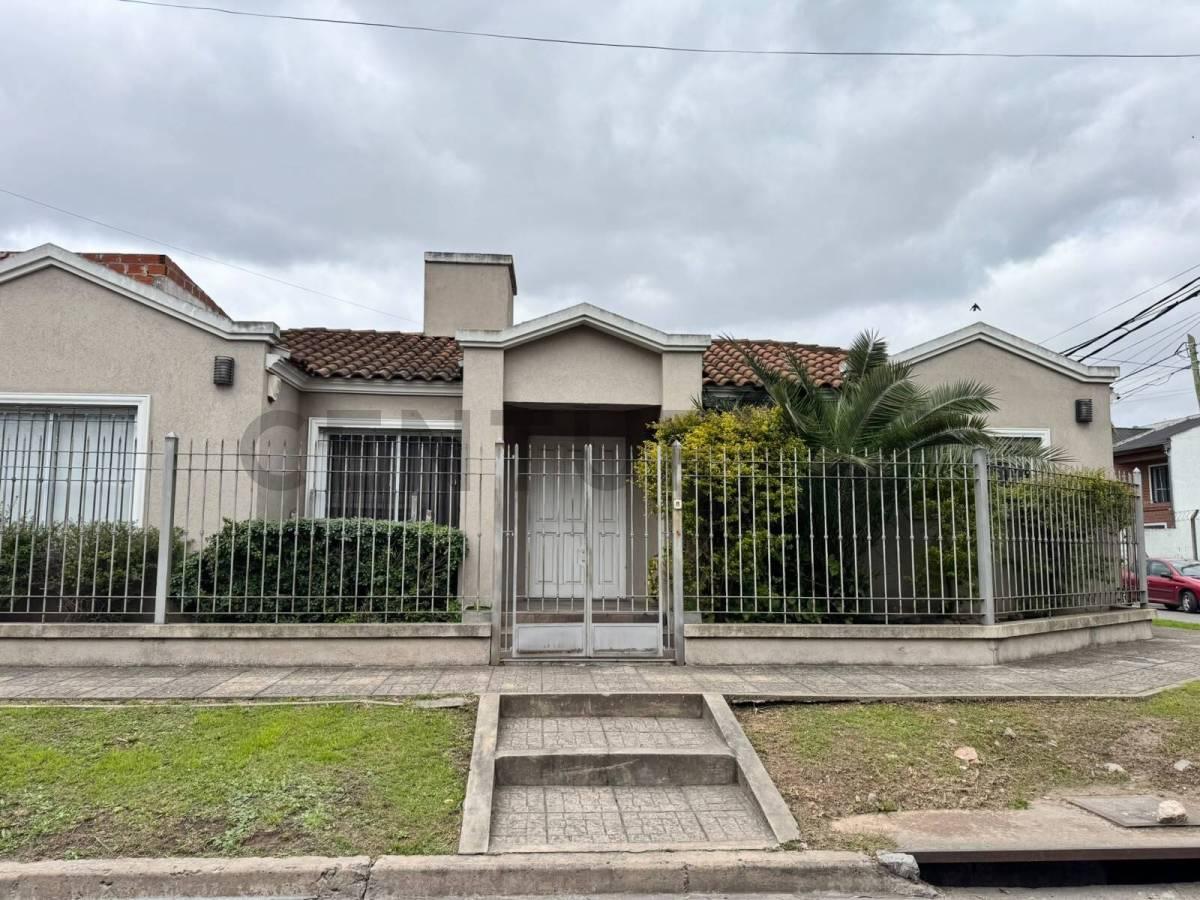 VENTA CASA PH 4 AMBIENTES CASTELAR CON PARQUE QUINCHO PILETA — foto 1